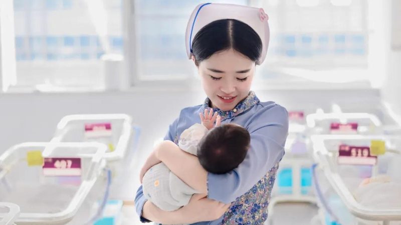 婴儿洗澡抚触台，如何挑选更安心？**